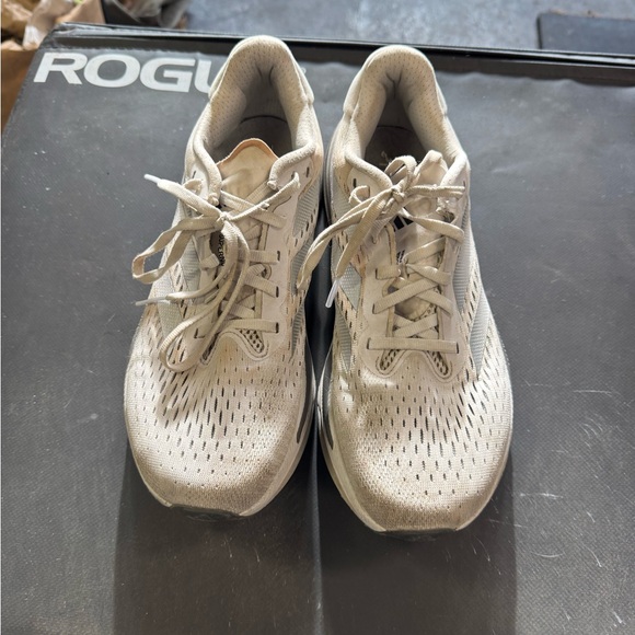 Adidas Gray Running Shoes - Picture 2 of 5